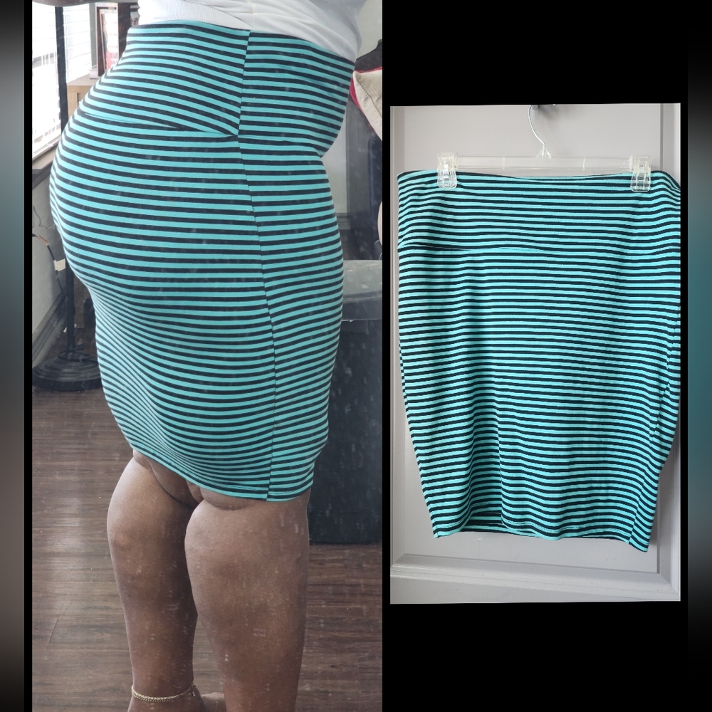 Striped Teal and Black Pencil Skirt - Classic Fit